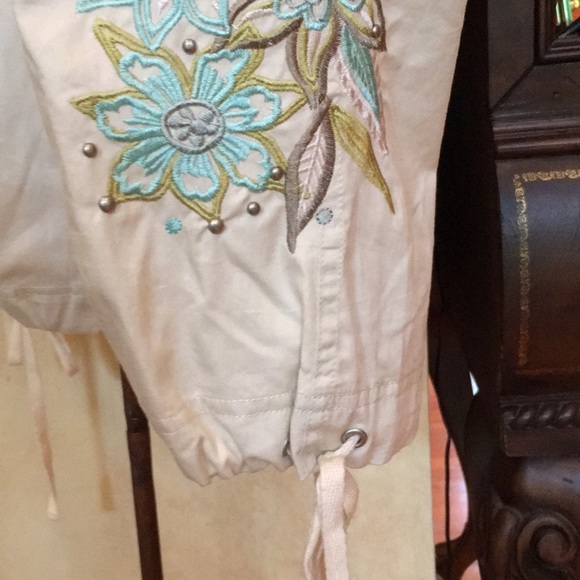 Pants - Picture 3 of 8